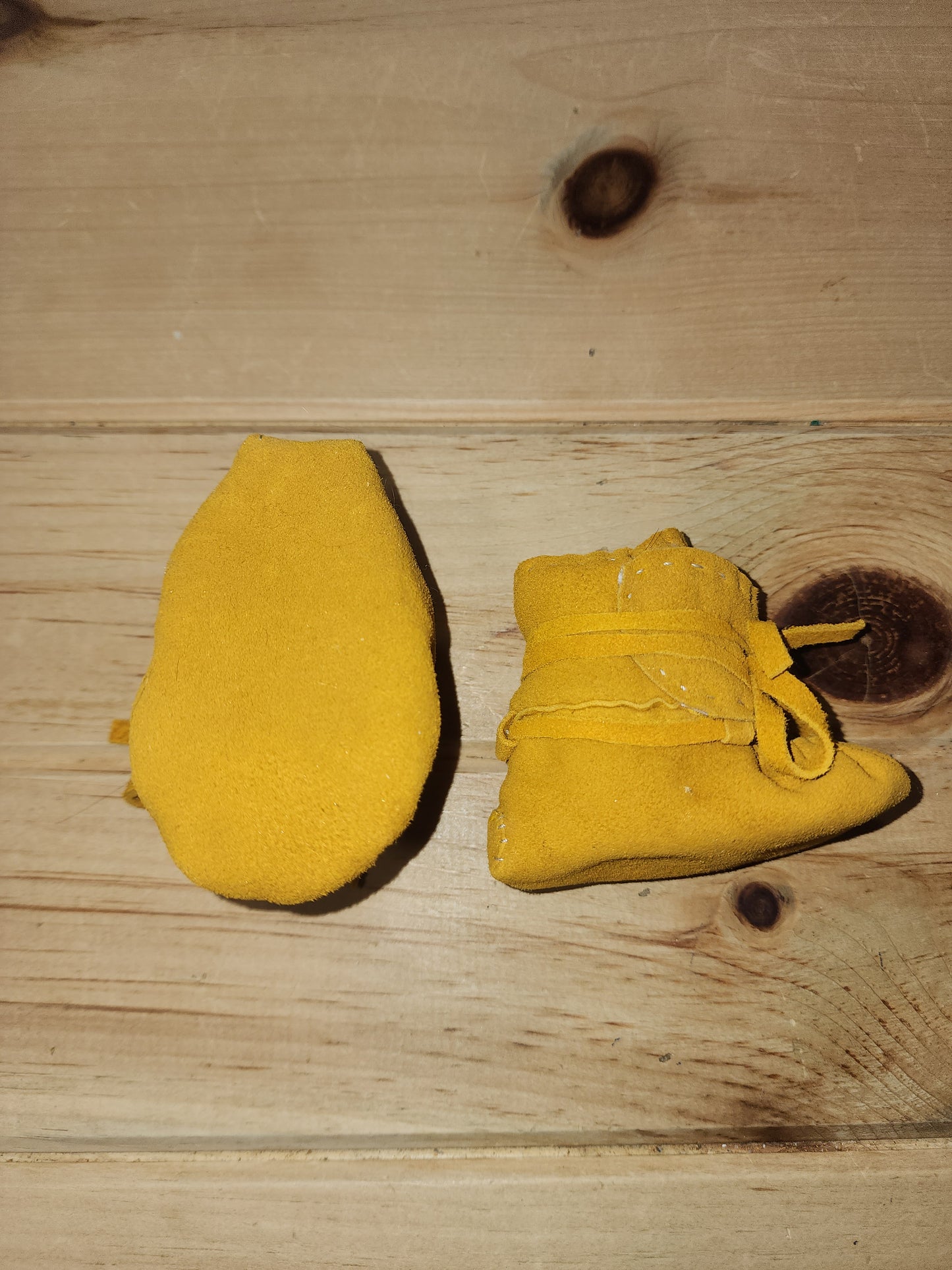 Chaussons mocassins en suède (cuir) Taille 0