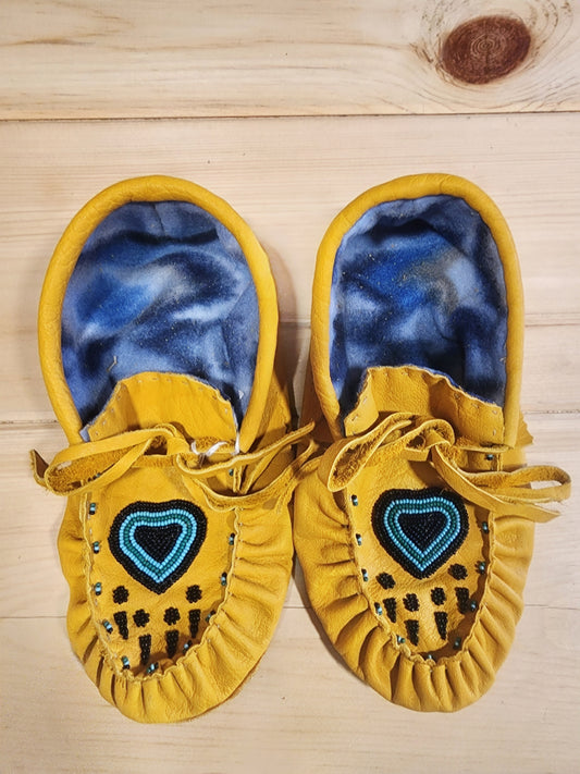 Leather Moccasins - size 7 (U.S.) - with Beaded Bear Paw Design