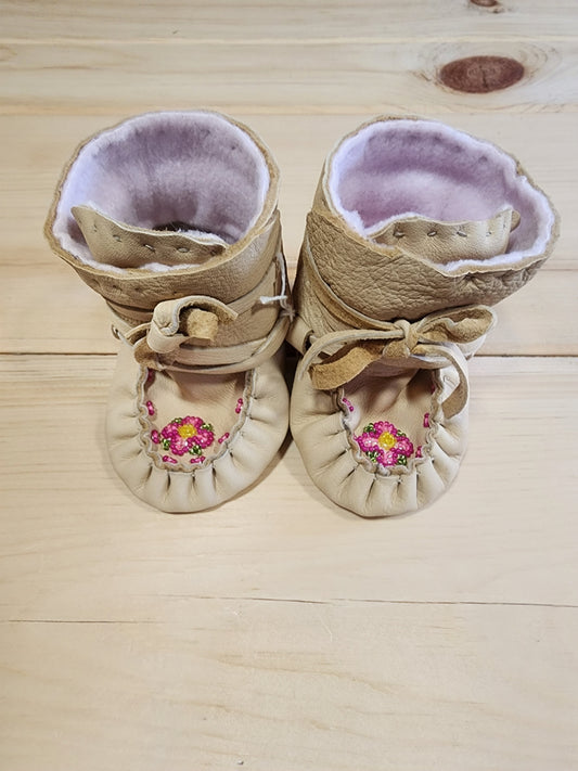 Leather Moccasin Wraps - size 1 (U.S.) - with Beaded Flower Design