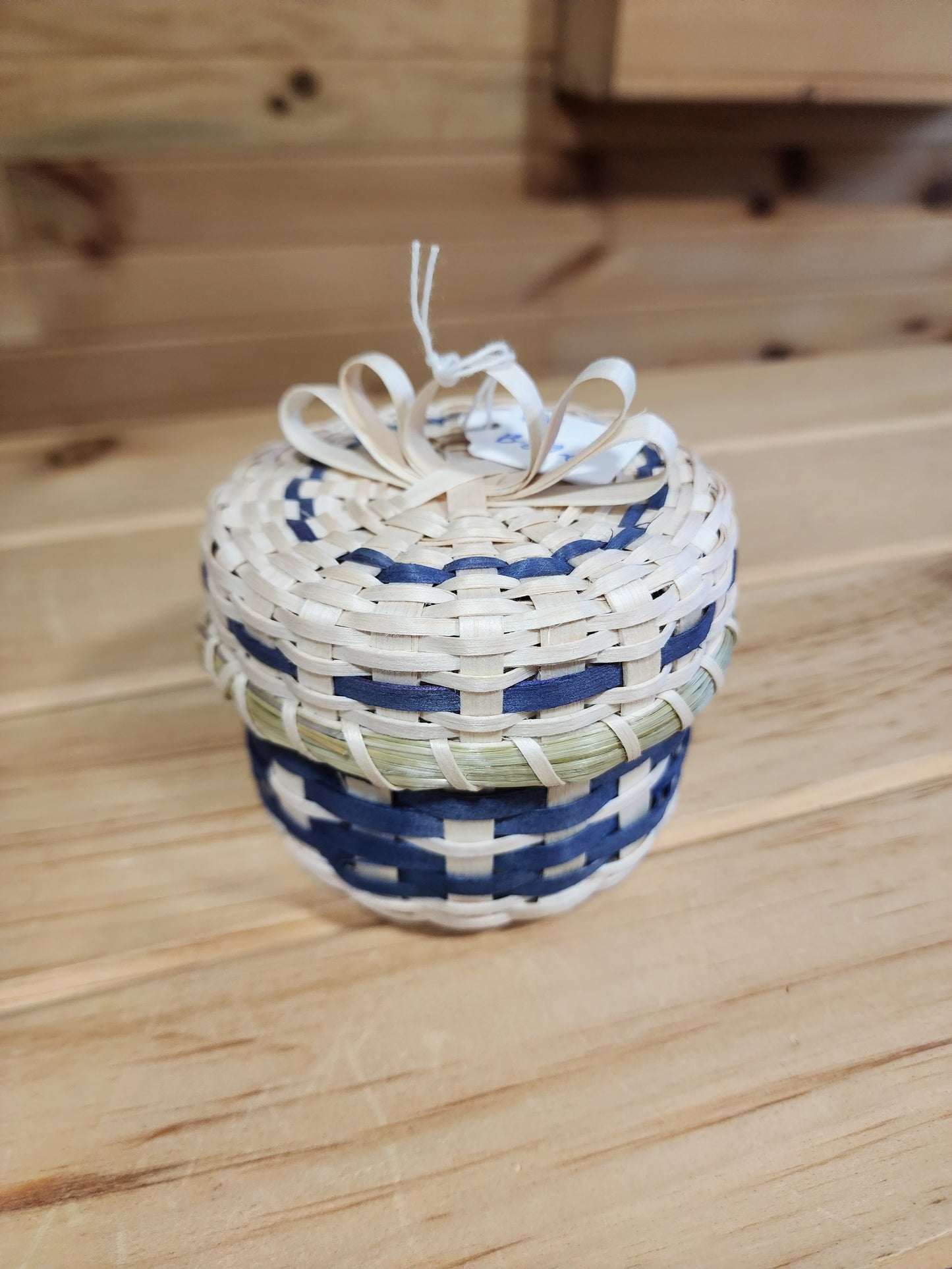 Small - Ash Basket - w Sweetgrass Rim Lid - Blue Dye Design