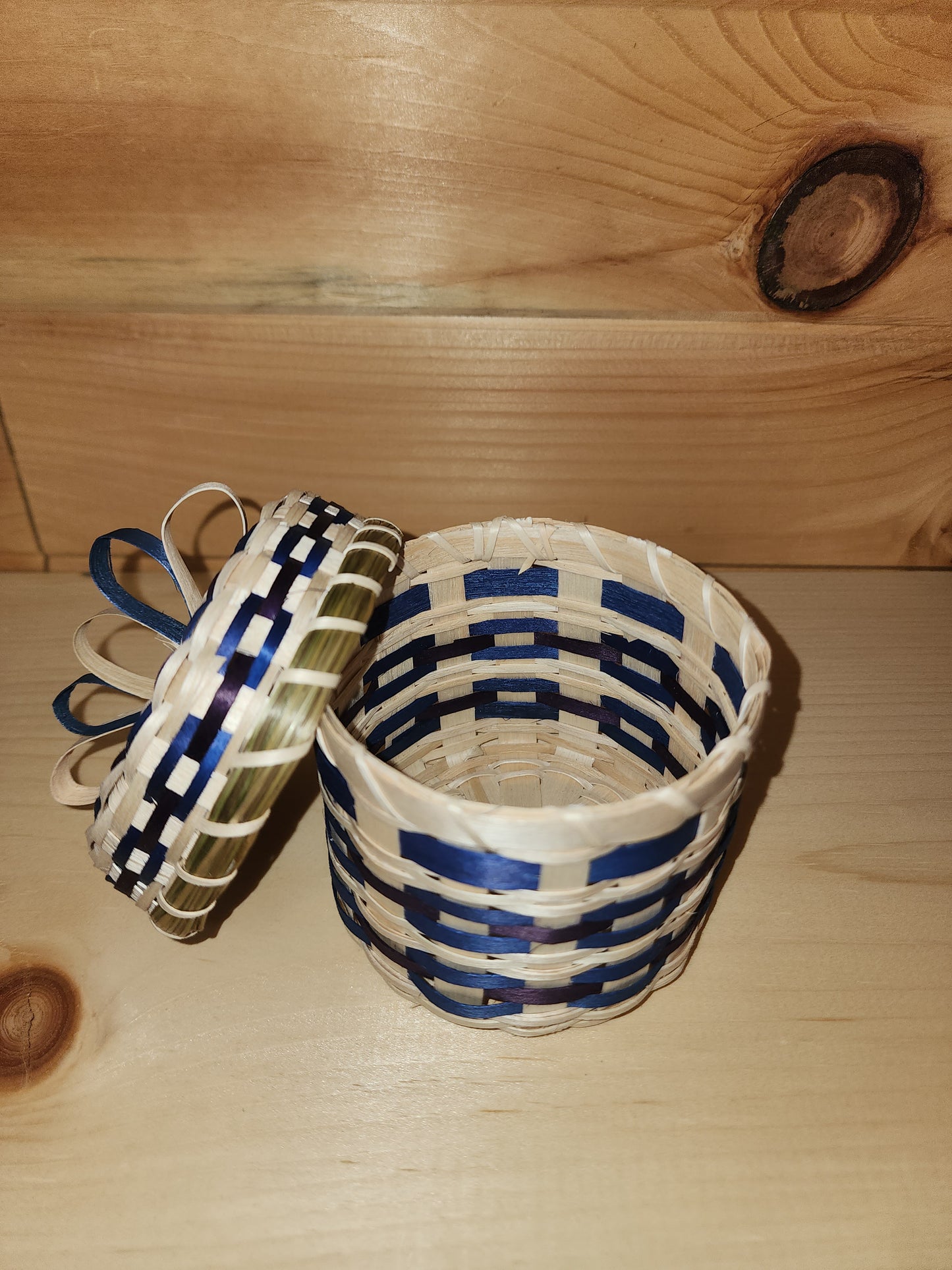 Ash Basket Purple Trim
