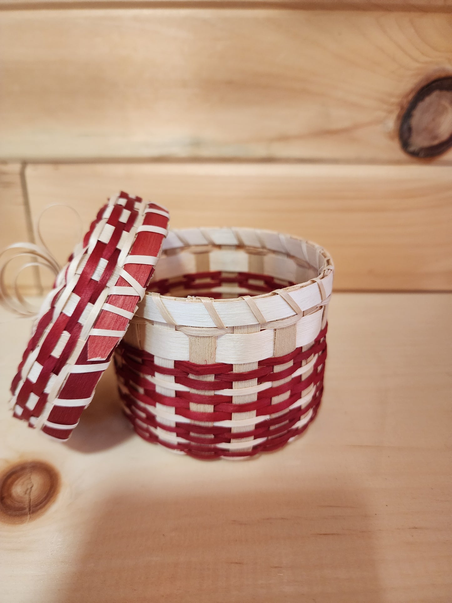 Ash Basket Red Trim