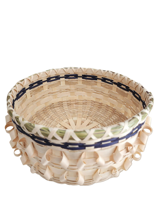 Großer Eschenholzkorb mit Süßgrasverzierung