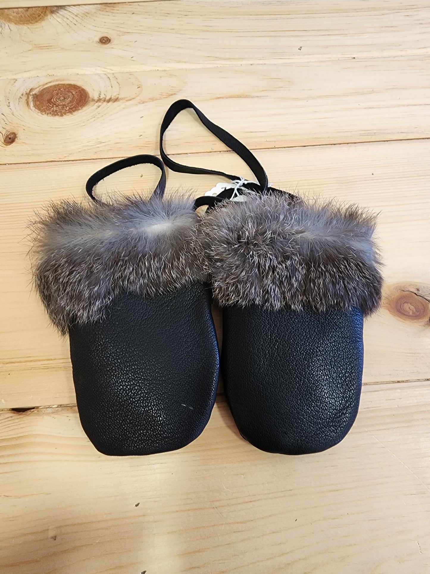 Infant - Black mittens with Rabbit Fur and Beaded Flower