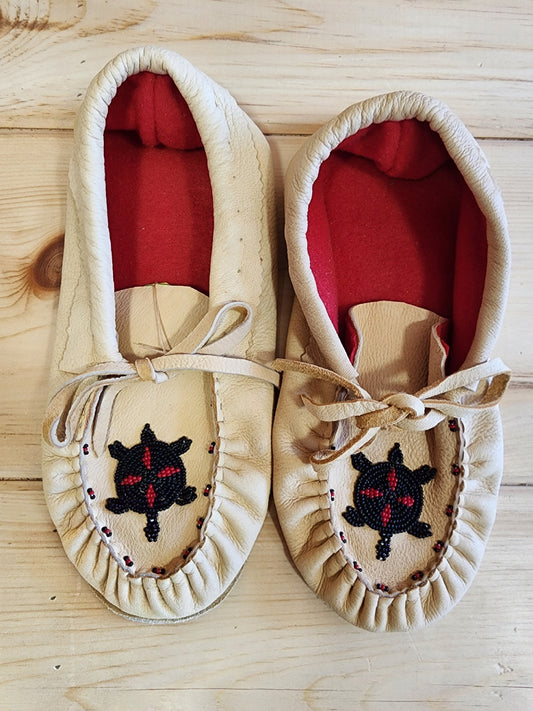 Leather Moccasins - Size 8 (U.S.) - with Beaded Turtle Design