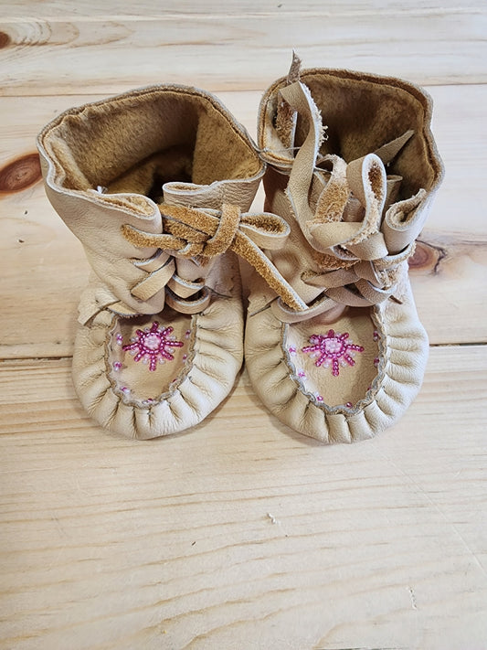 Leather Moccasin Wraps - size 1 (U.S.) - with Beaded Design