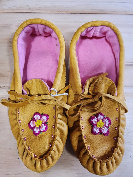 Leather Moccasins - size 10 (U.S.) - with Beaded Flower Design