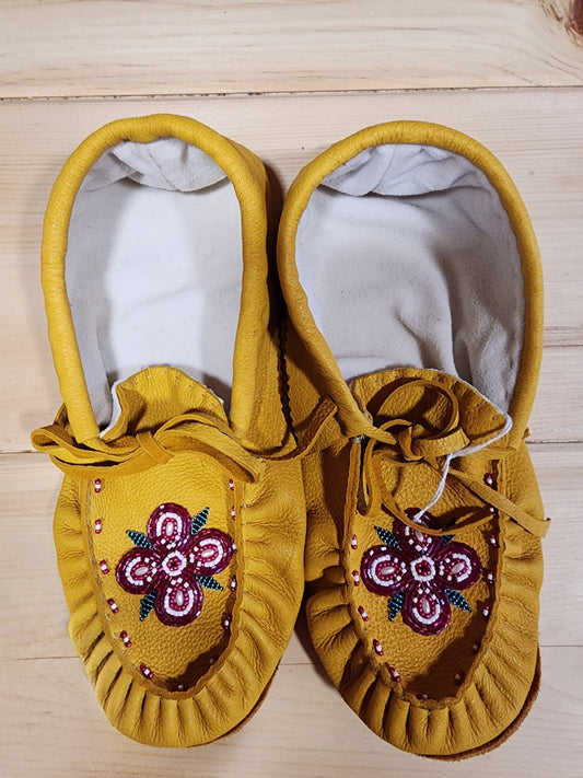 Leather Moccasins - size 10 (U.S.) - with Beaded Flower Design