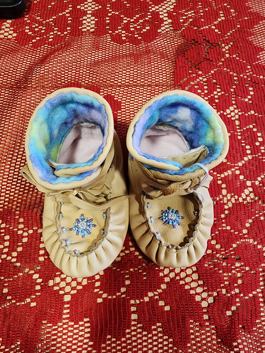 Leather Moccasin Wraps - size 4 (U.S.) with Beaded Design